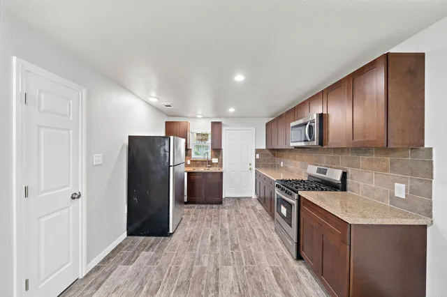 $1,600 | 5814 Westover Street, Houston, TX 77033