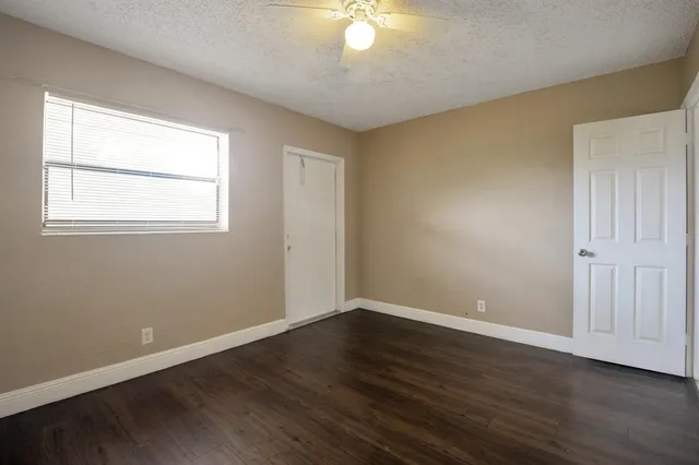 $1,475 | 4061 North Dixie Highway, Unit 29, Oakland Park, FL 33334