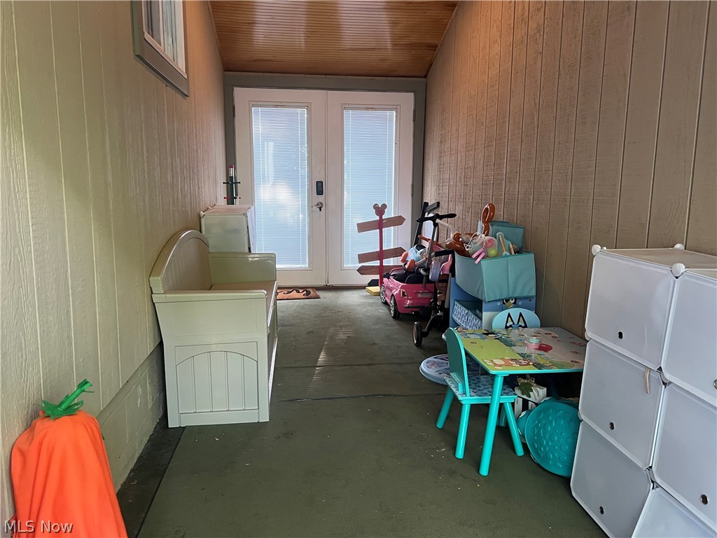 3884 Dobbins Road Youngstown, OH 44514 - Photo 28 of 32