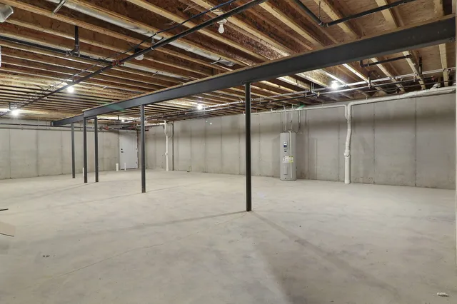 $449,900 | 9200 66th Avenue, Unit 122, Pleasant Prairie, WI 53158