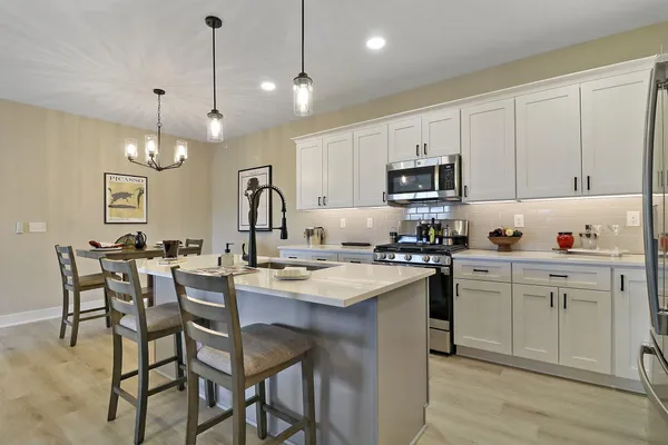 $439,900 | 9200 66th Avenue, Unit 122, Pleasant Prairie, WI 53158