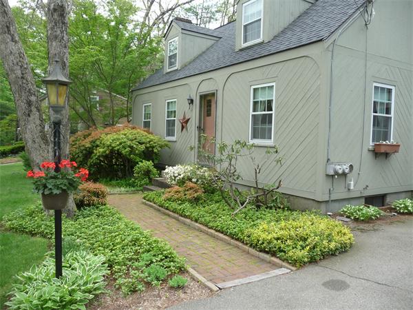 14 Eleanor Road Walpole, MA 02081 - Photo 2 of 12 Gallery Image 2