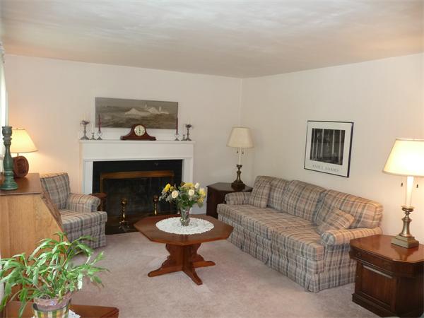 14 Eleanor Road Walpole, MA 02081 - Photo 5 of 12 Gallery Image 5