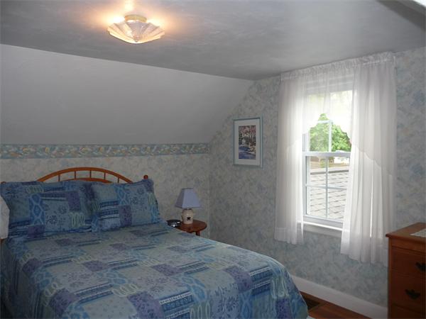 14 Eleanor Road Walpole, MA 02081 - Photo 8 of 12 Gallery Image 8