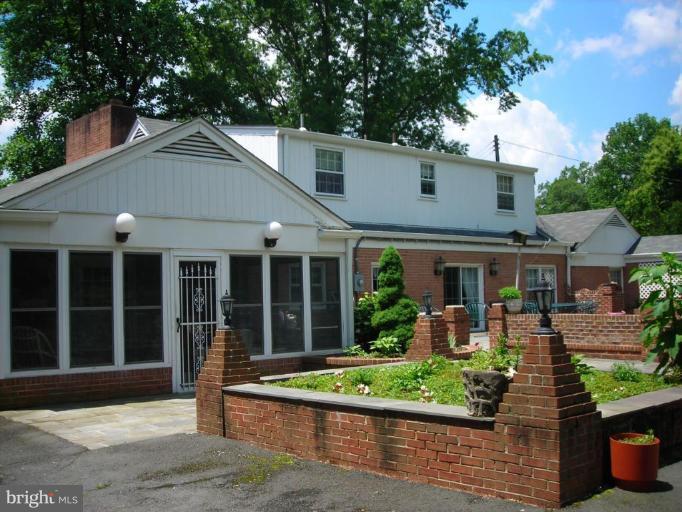 6512 Elmdale Road Alexandria, VA 22312 - Photo 3 of 30 Exterior #2