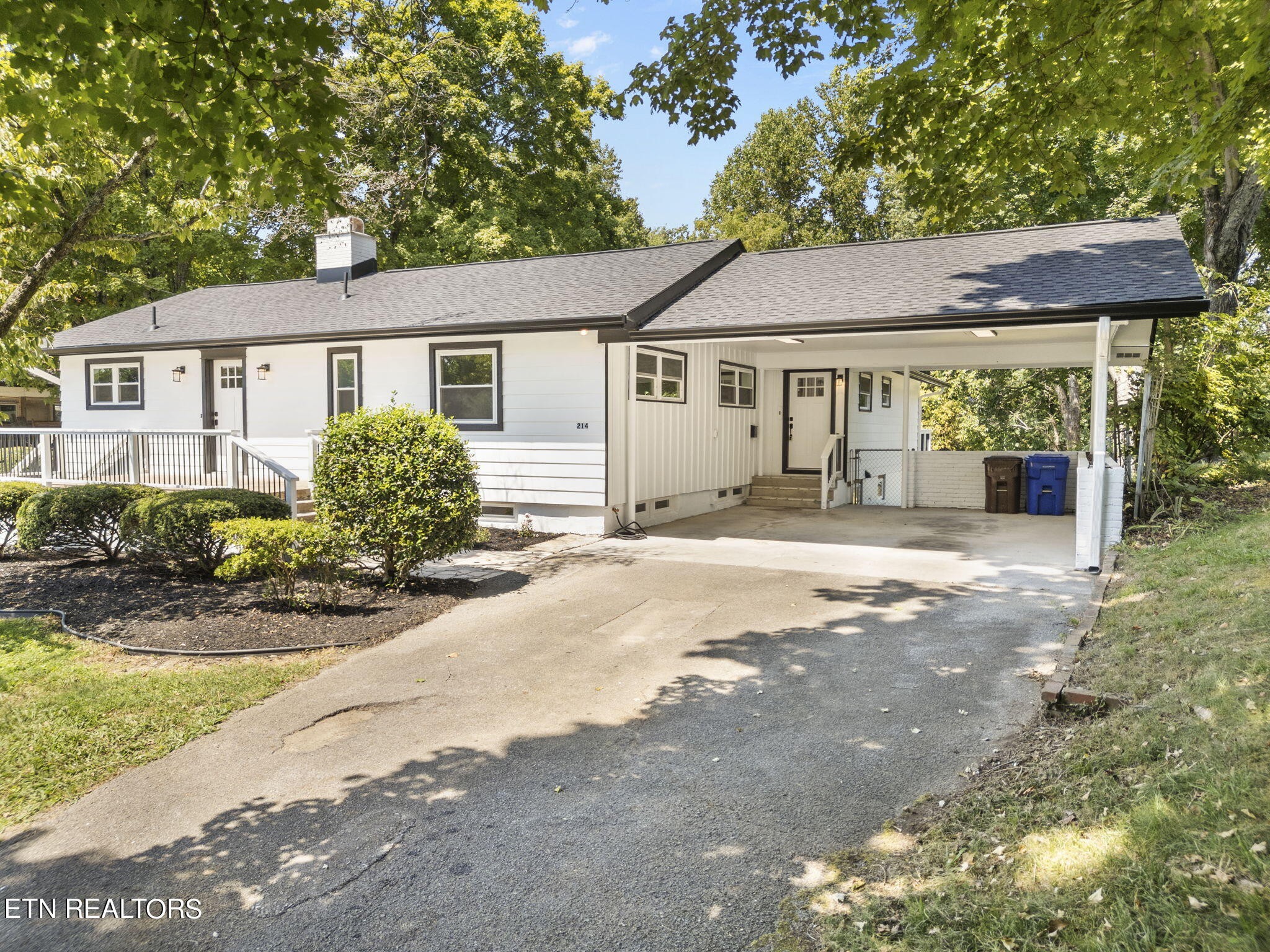 214 Outer Drive Oak Ridge, TN 37830 - Photo 4 of 59 Gallery Image 4