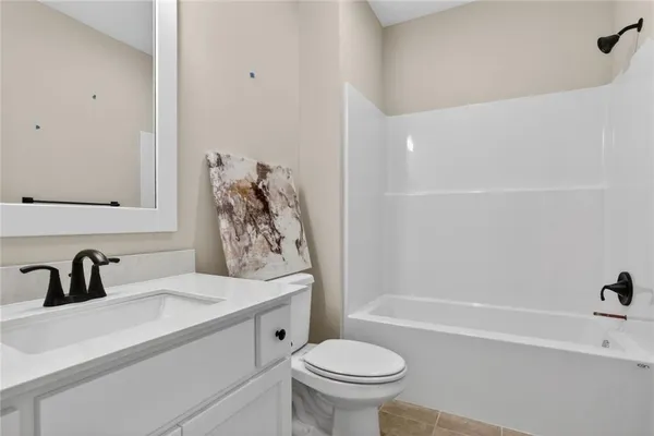 $660,950 | 13715 Northwest 70 Street, Parkville, MO 64152