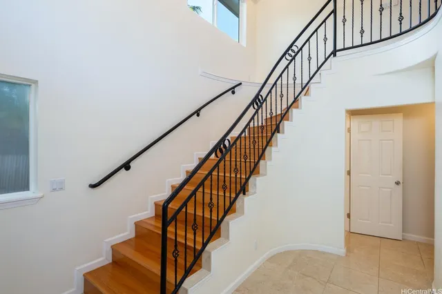 $1,300 | 841 20th Avenue, Honolulu, HI 96816