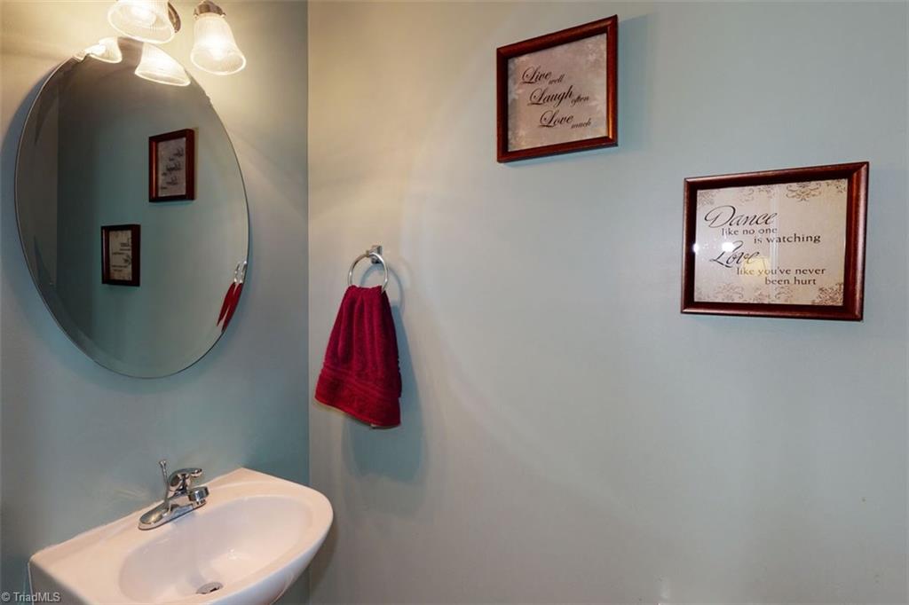171 Everidge Road Winston-Salem, NC 27103 - Photo 17 of 29 Gallery Image 17