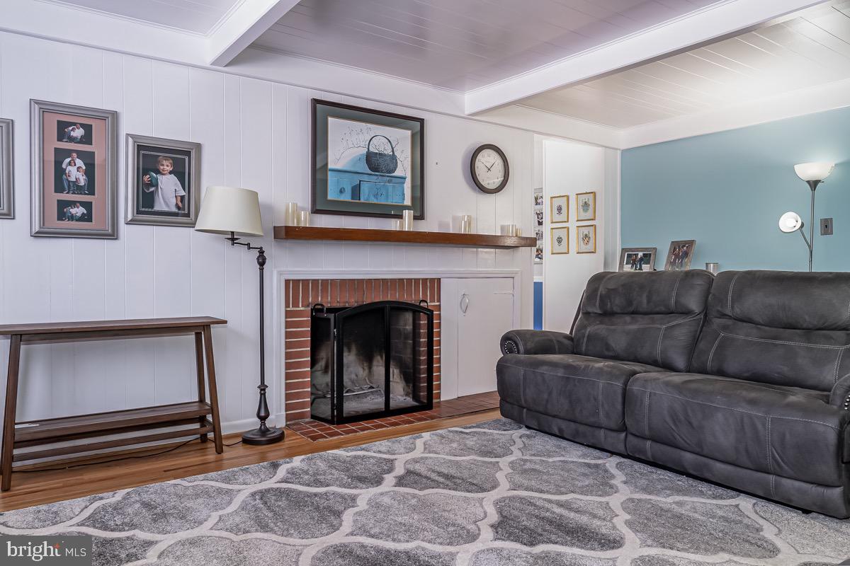 510 Pelham Road Cherry Hill, NJ 08034 - Photo 9 of 44 Living Room Wood Burning Fireplace