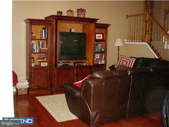 20 Stokes Road Mount Laurel, NJ 08054 - Photo 6 of 12 Living Room