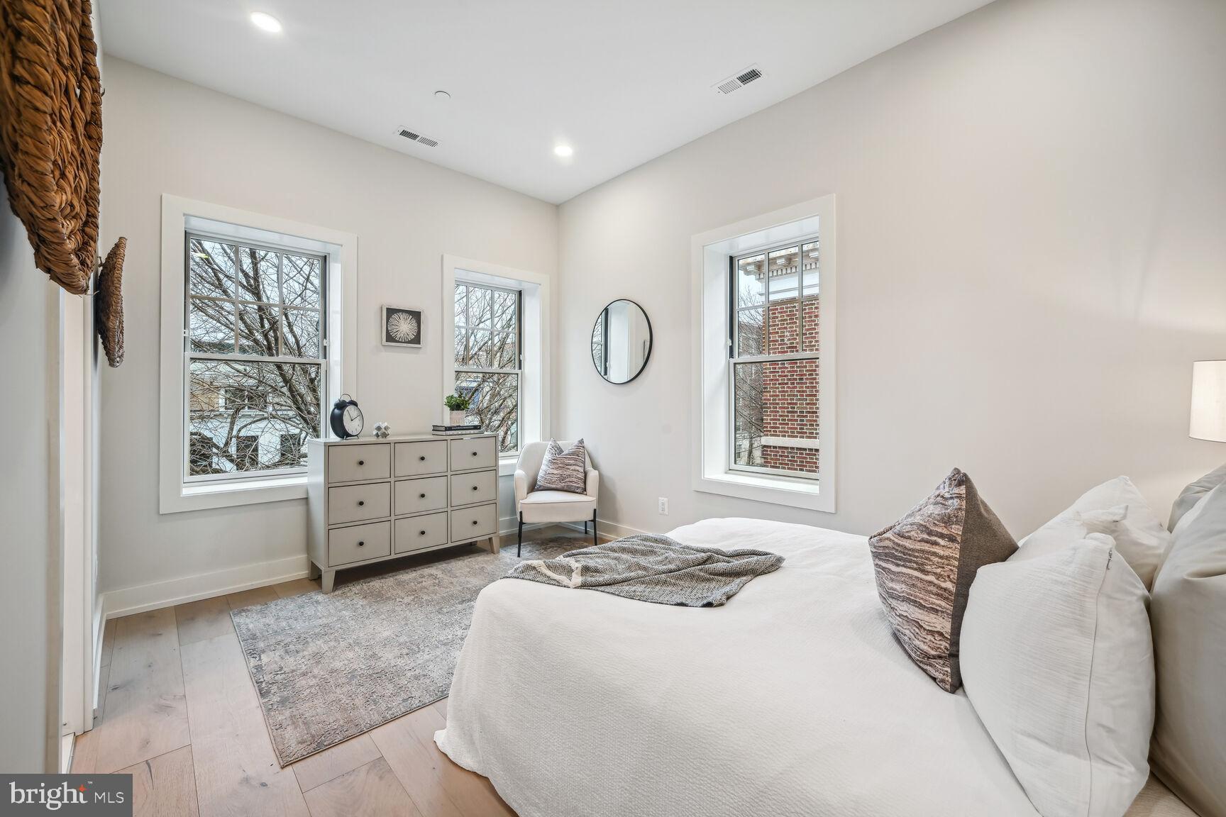 1746 Lanier Place Northwest, Unit 3 Washington, DC 20009 - Photo 13 of 34 primary bedroom