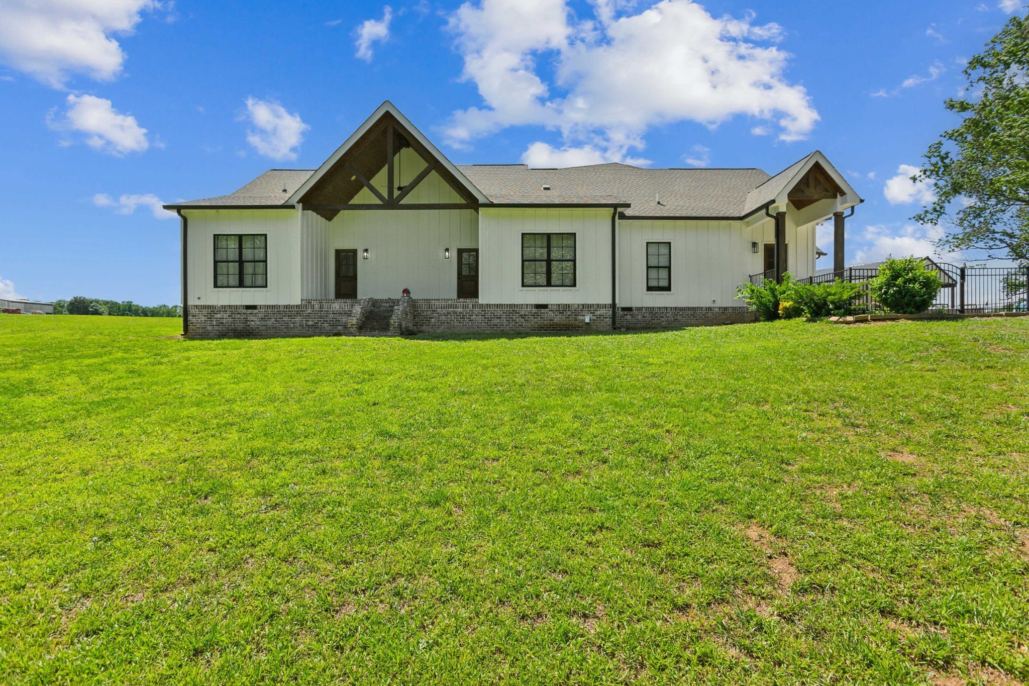 1930 Williams Road Lafayette, TN 37083 - Photo 36 of 41 a front view of a house with yard and green space