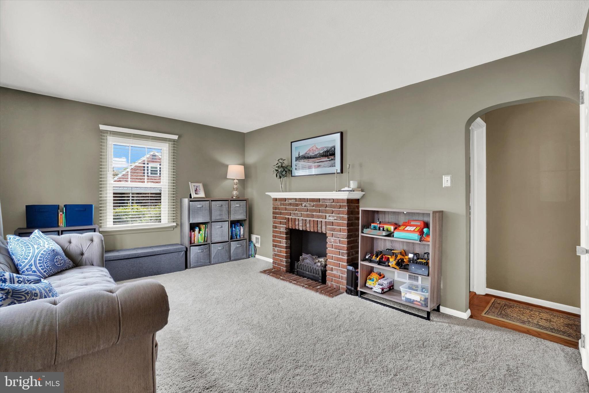 720 Hammond Road York, PA 17406 - Photo 4 of 28 Gallery Image 4