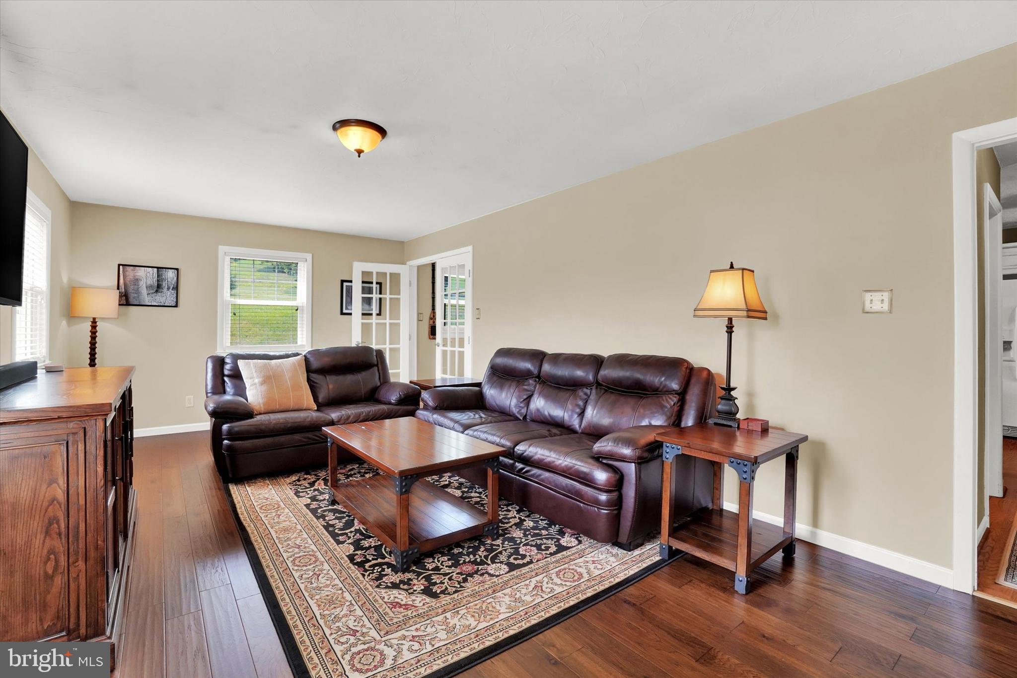 720 Hammond Road York, PA 17406 - Photo 8 of 28 Gallery Image 8