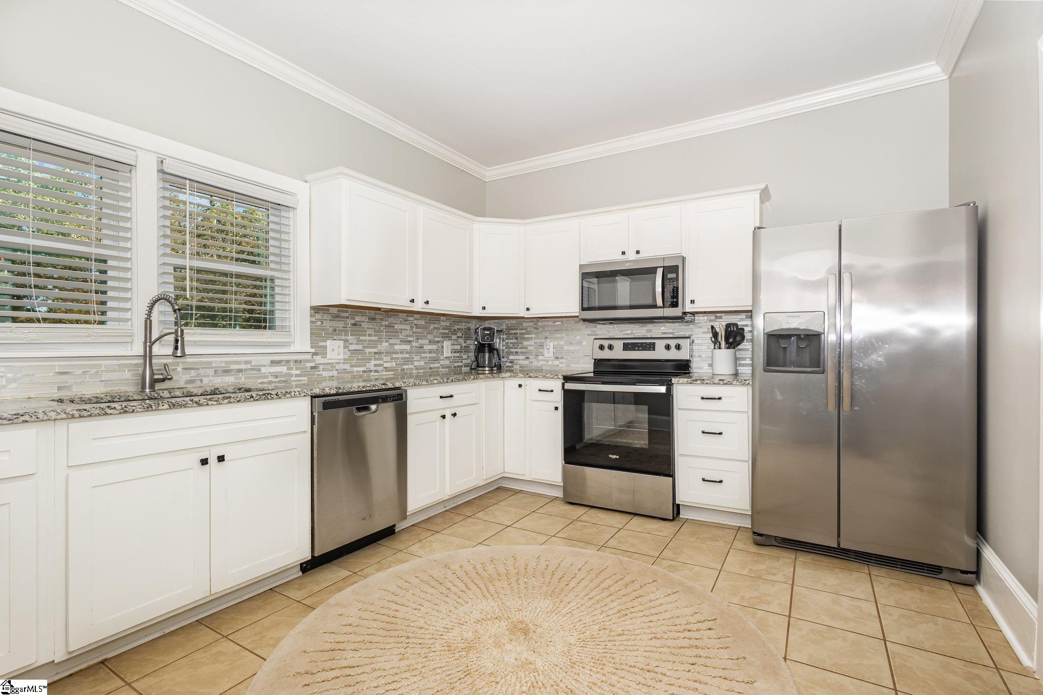 104 Perry Road Greenville, SC 29609 - Photo 9 of 25