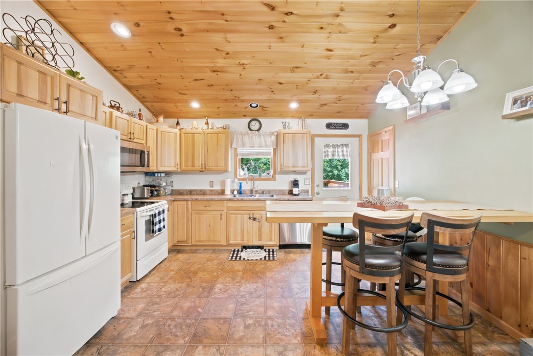6031 Daniels Road Bath, NY 14810 - Photo 8 of 36