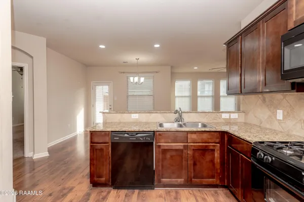 $234,999 | 112 Merrydale Lane, Rayne, LA 70578
