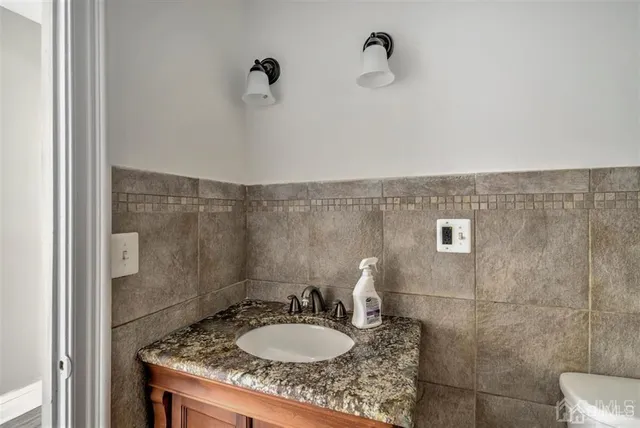 $2,300 | 8 Dolan Avenue, Unit A, Sayreville, NJ 08879