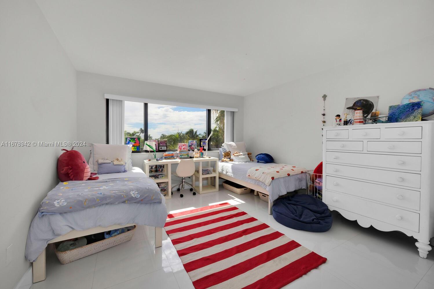 650 Ocean Drive, Unit 4C Key Biscayne, FL 33149 - Photo 19 of 22