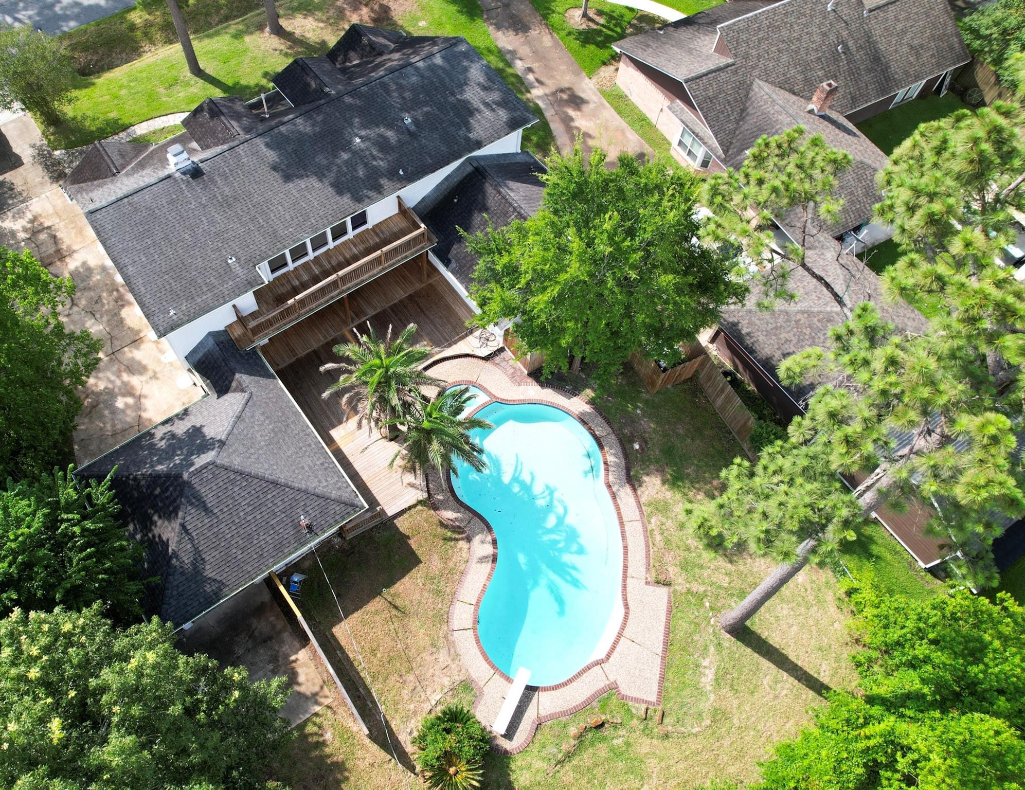 1419 Chestnut Ridge Road Houston, TX 77339 - Photo 2 of 26 Gallery Image 2