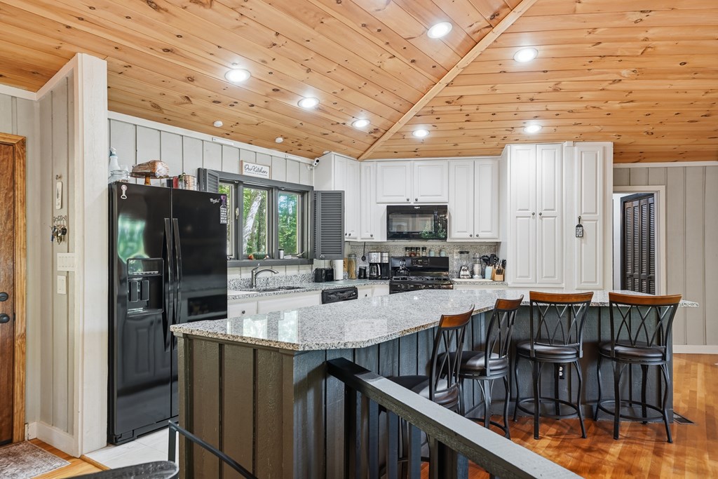 775 Mountain Oak Road Ellijay, GA 30536 - Photo 18 of 106