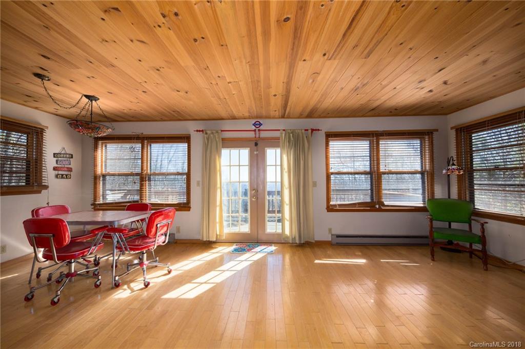 849 Pine Ridge Road Hendersonville, NC 28792 - Photo 8 of 29 Gallery Image 8