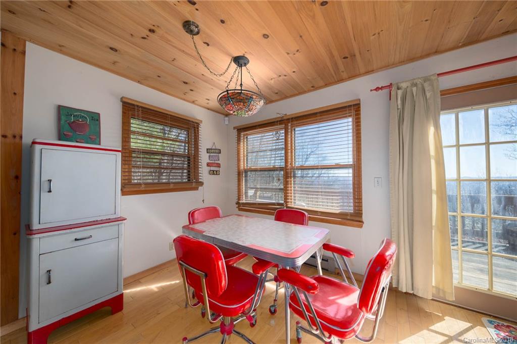 849 Pine Ridge Road Hendersonville, NC 28792 - Photo 9 of 29 Gallery Image 9