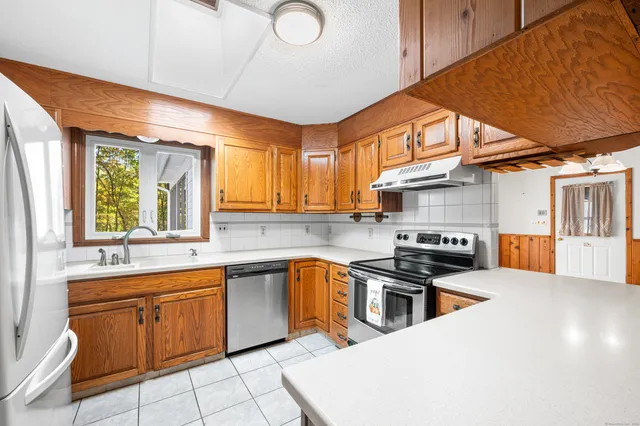 $425,000 | 179 Brewster Road, Griswold, CT 06351