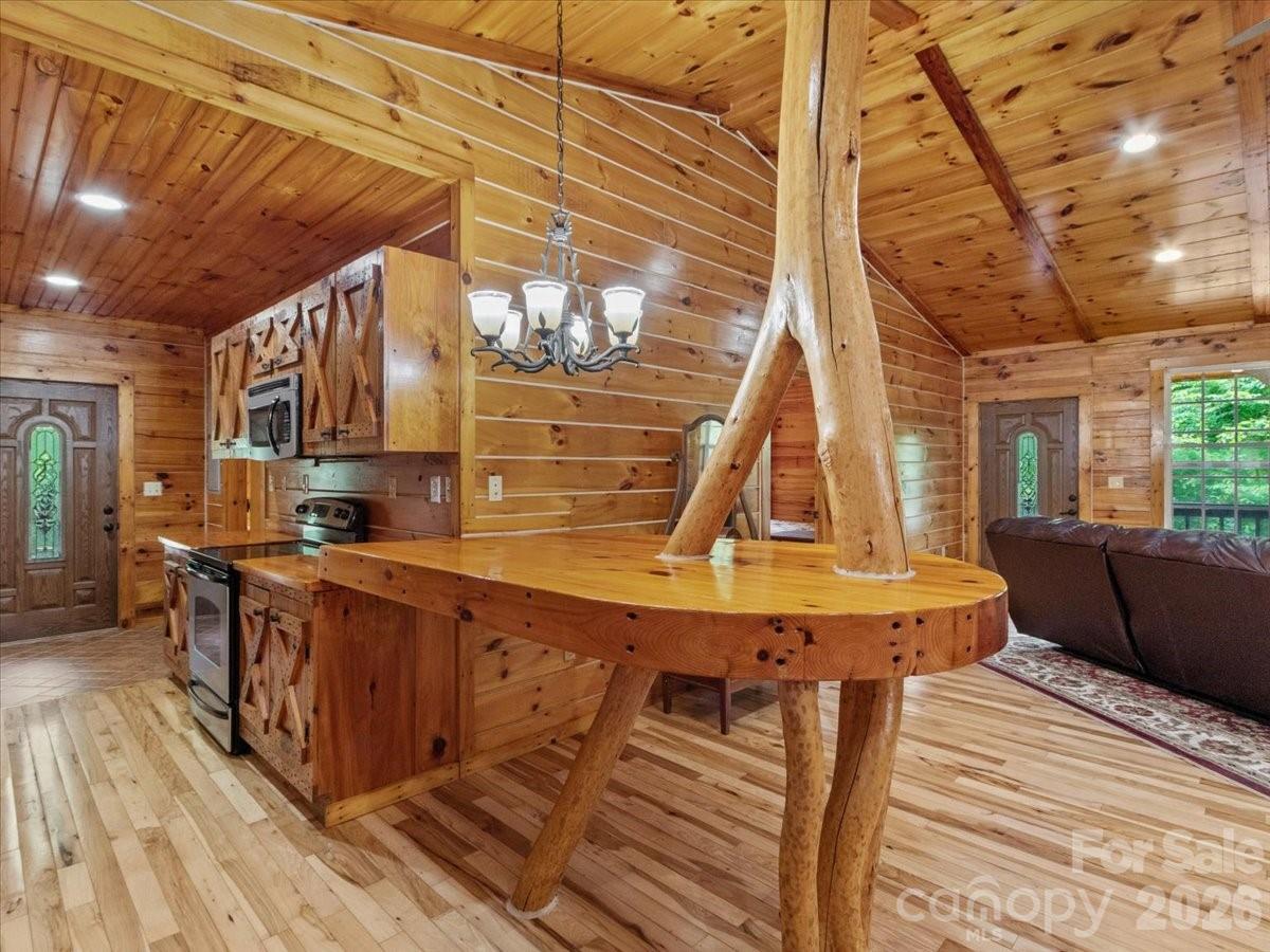 439 Upper Pig Pen Road Green Mountain, NC 28740 - Photo 7 of 28