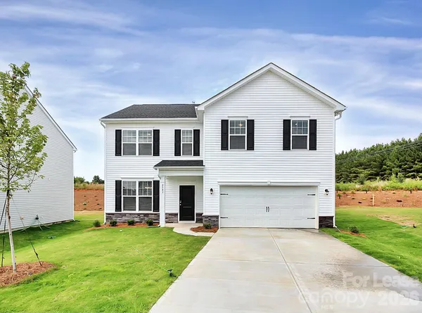 $2,325 | 4543 Dover Court, Denver, NC 28037