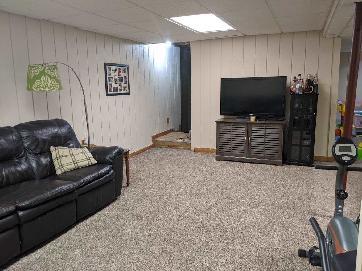 2000 South Sasse Road Midland, MI 48640 - Photo 18 of 26 1881800-17.JPG
