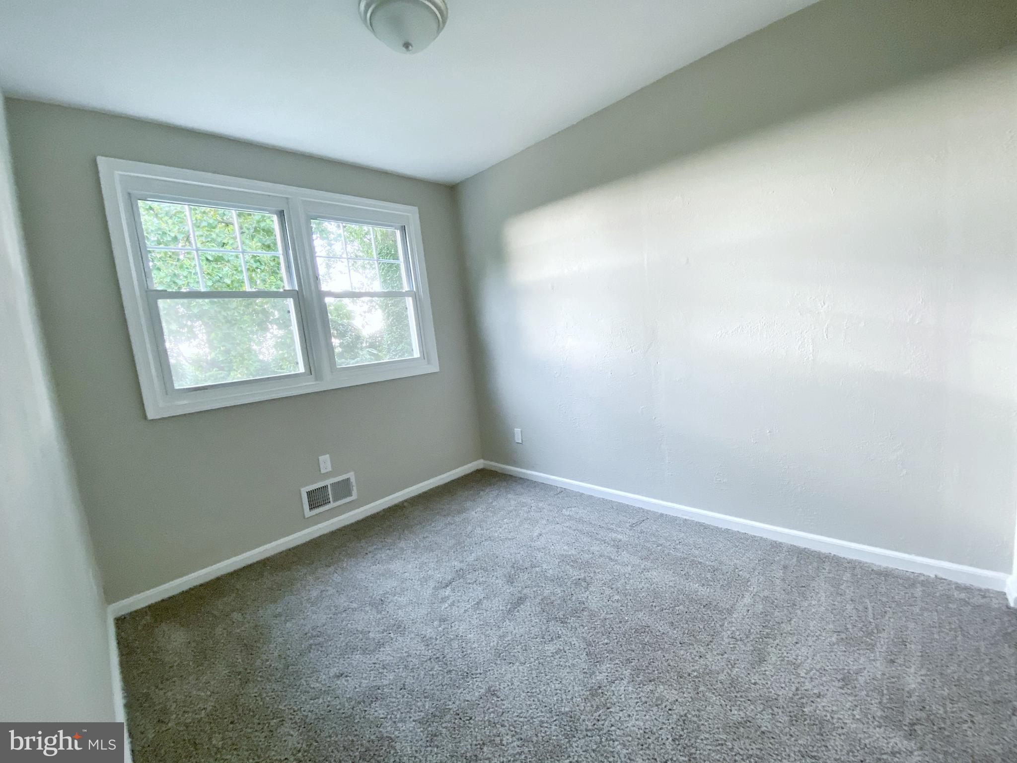 6101 Ridgeview Avenue Baltimore, MD 21206 - Photo 15 of 36 Upstairs Bedroom 3