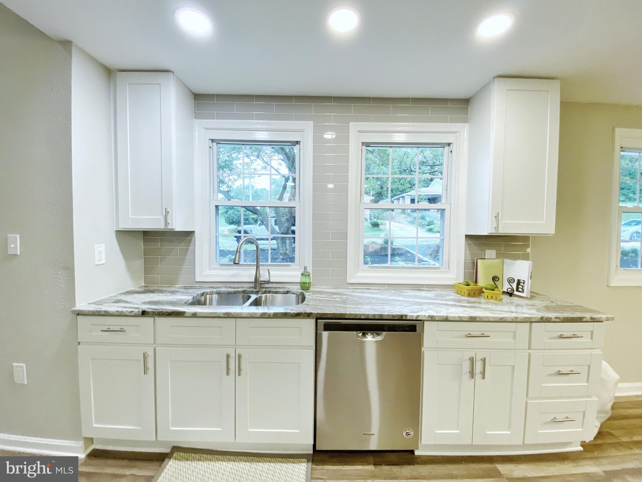 6101 Ridgeview Avenue Baltimore, MD 21206 - Photo 7 of 36 with stylish Granite countertops...