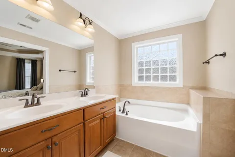 $399,900 | 323 Windgate Drive, Clayton, NC 27527
