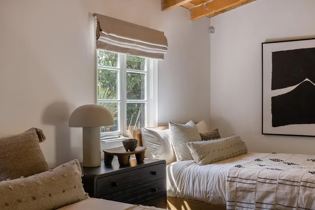 $25,000 | 276 East Granvia Valmonte, Palm Springs, CA 92262