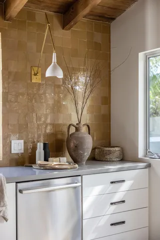 $25,000 | 276 East Granvia Valmonte, Palm Springs, CA 92262