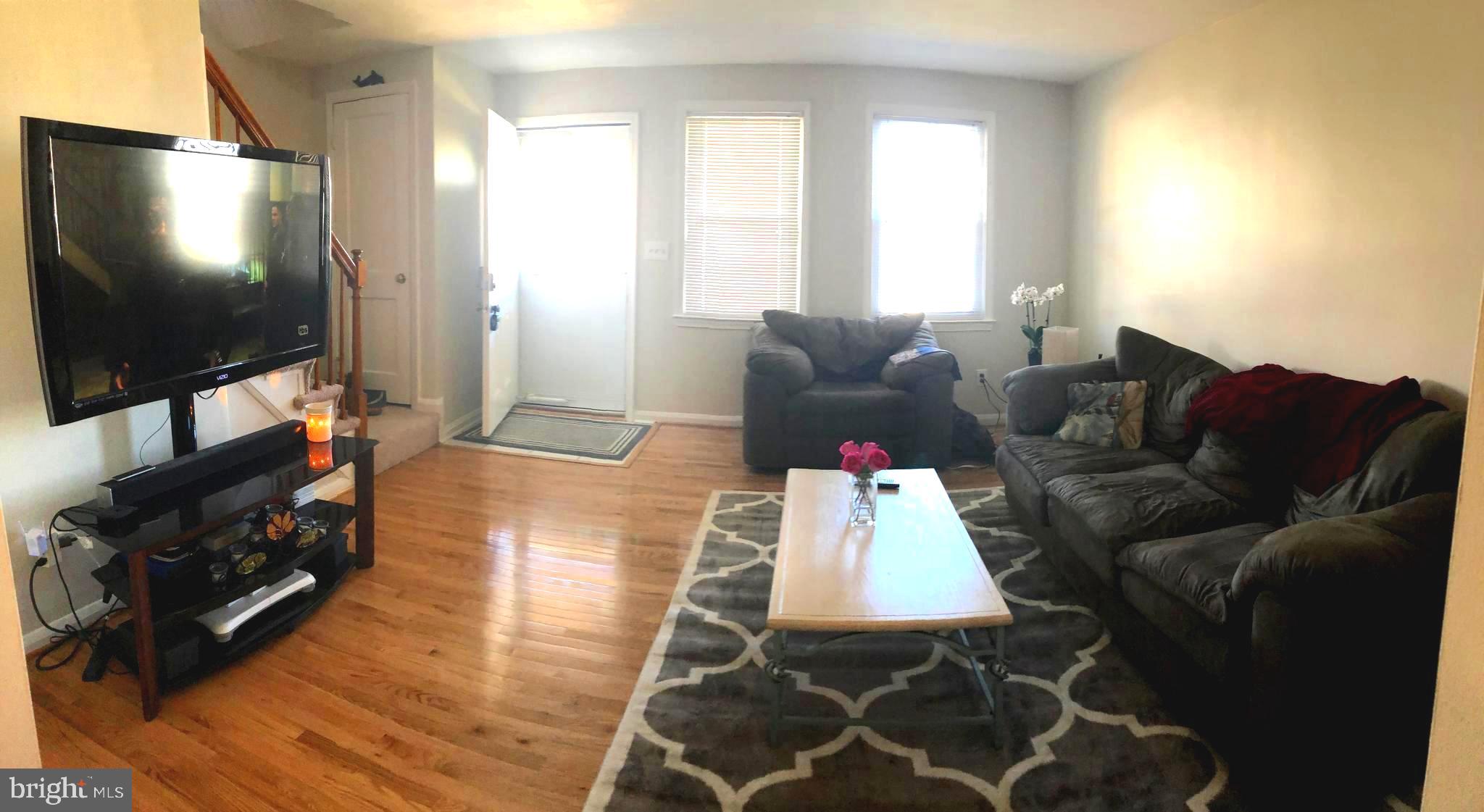 7317 Conley Street Baltimore, MD 21224 - Photo 5 of 19 Living Room