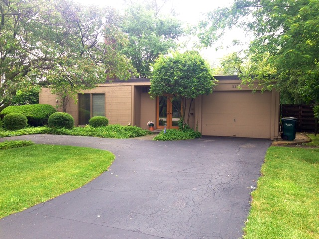 922 Illinois Road Wilmette, IL 60091 - Photo 1 of 12