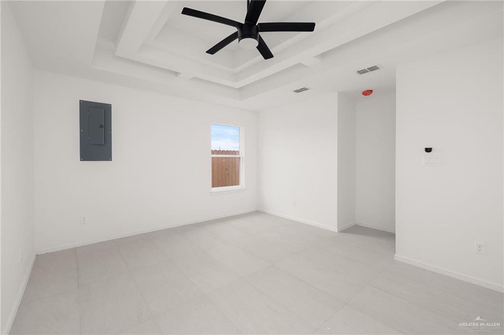 6050 Reymundo Street Edinburg, TX 78542 - Photo 6 of 11 a view of an empty room
