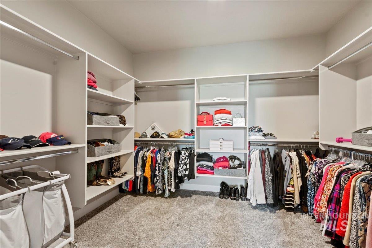 15465 Syrah Court Caldwell, ID 83607 - Photo 22 of 50 Spacious closet featuring carpet flooring