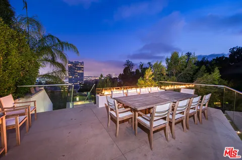 $6,500,000 | 9274 Sierra Mar Drive, Los Angeles, CA 90069