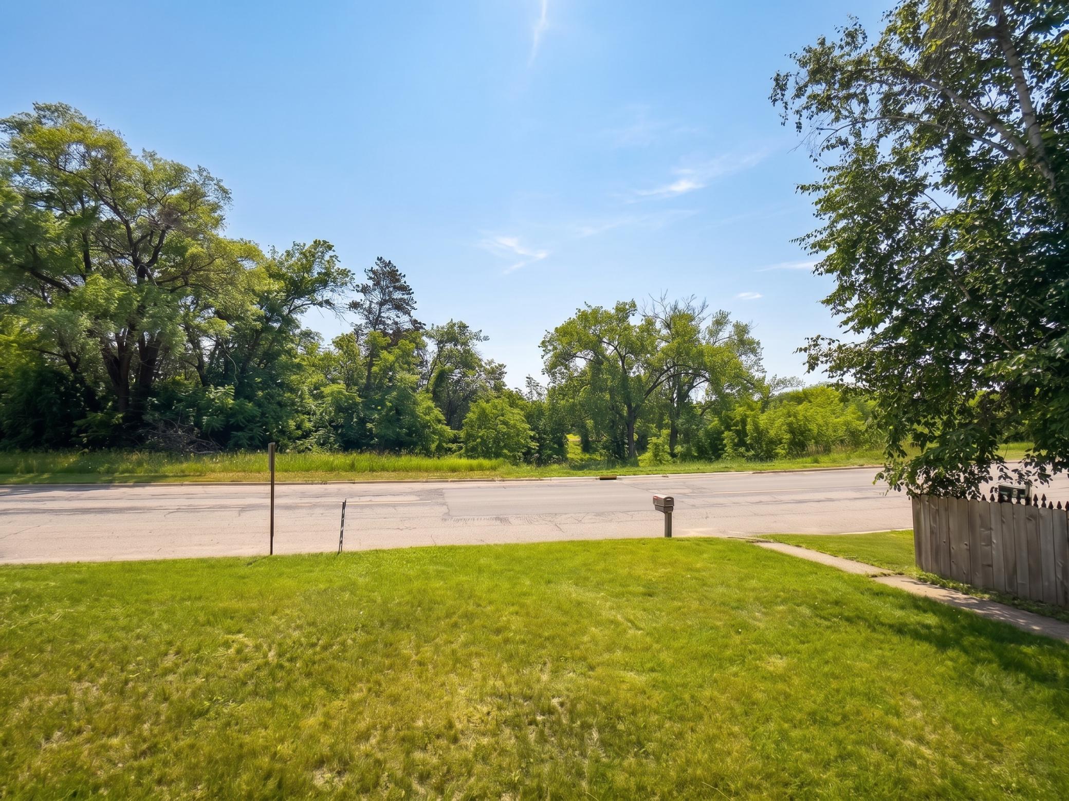 416 Southwest 4th Street Brainerd, MN 56401 - Photo 5 of 27