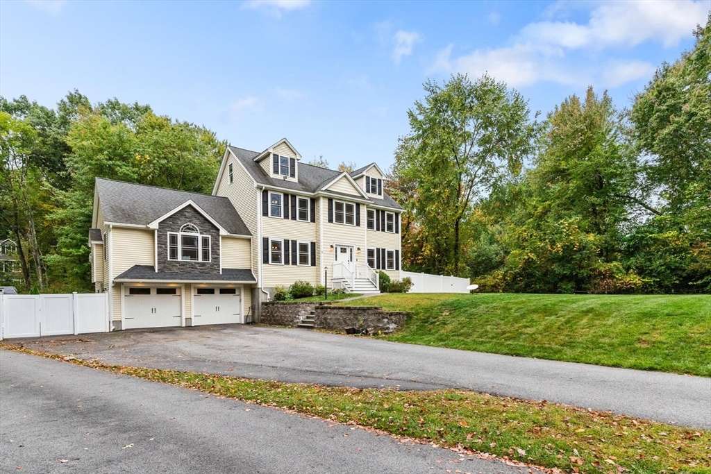 3 Clermore Road Billerica, MA 01821 - Photo 4 of 37 Gallery Image 4