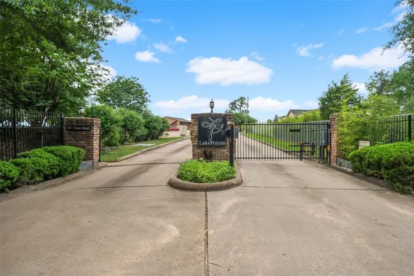 $213,500 | 801 River Road, Unit F120, Montgomery, TX 77356