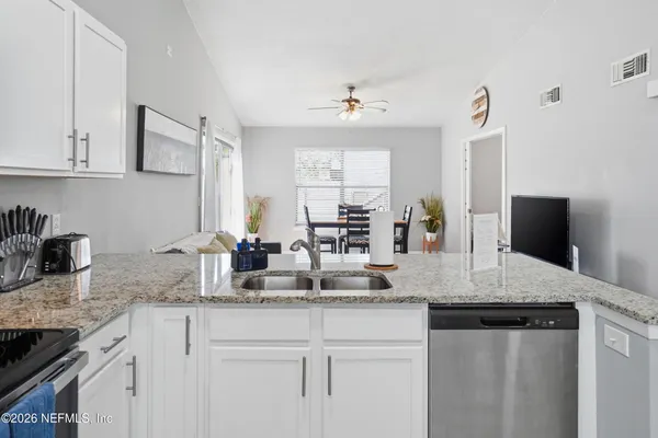 $2,000 | 3419 Islander Way, Jacksonville, FL 32223