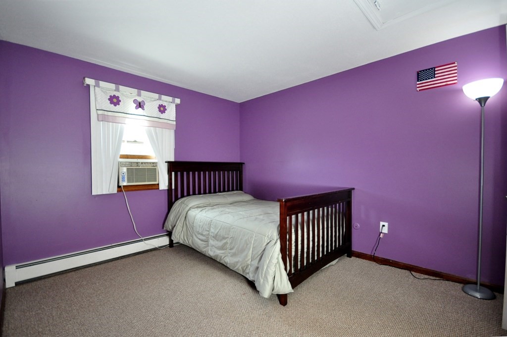 563 Pochassic Road Westfield, MA 01085 - Photo 20 of 42