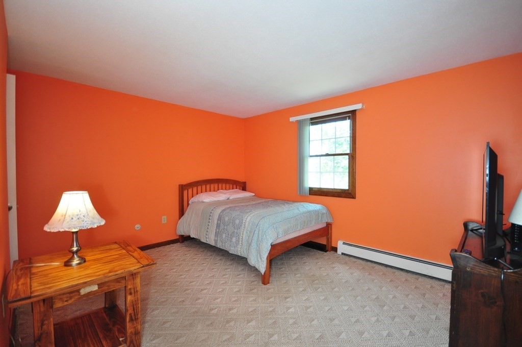 563 Pochassic Road Westfield, MA 01085 - Photo 24 of 42