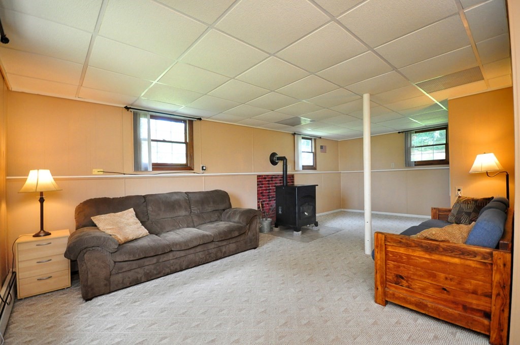 563 Pochassic Road Westfield, MA 01085 - Photo 30 of 42