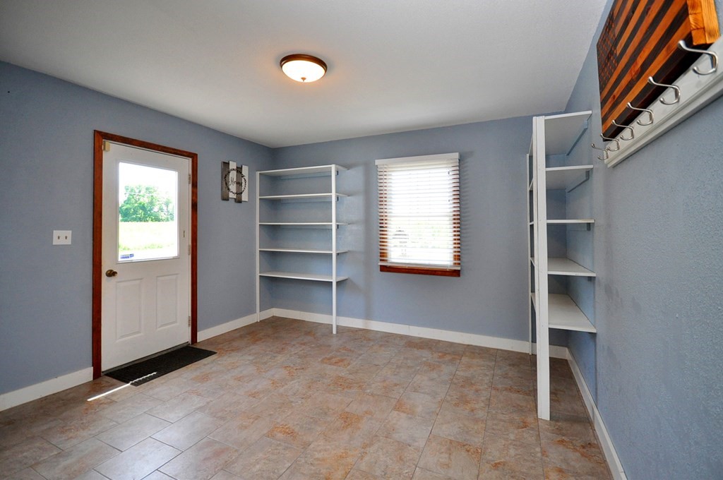 563 Pochassic Road Westfield, MA 01085 - Photo 34 of 42
